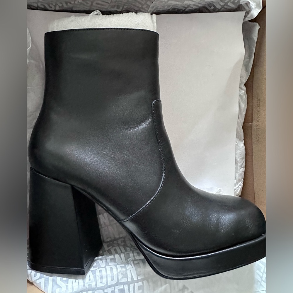 BRAND NEW Steve Madden Enzo booties, Black, Size 8.5
